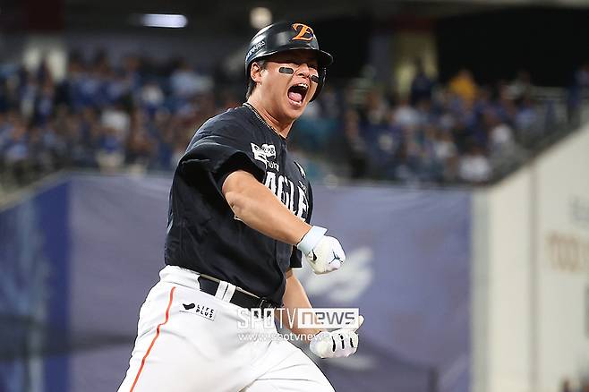 7년 만의 가을 야구가 이렇게 신나다니, 한화는 '암흑기 징크스' 어떻게 극복했나