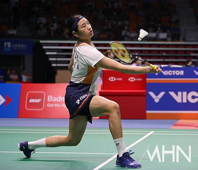 '중국 넘어 중국' 안세영, 프랑스오픈 4강 진출...'천적' 천위페이와 결승 티켓 경쟁