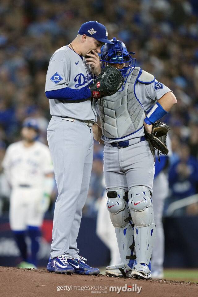 '3승 ERA 0.86' 기록 중이었는데, 갑자기…'2620억' 다저스 에이스, 5이닝 5실점→완전히 박살났다