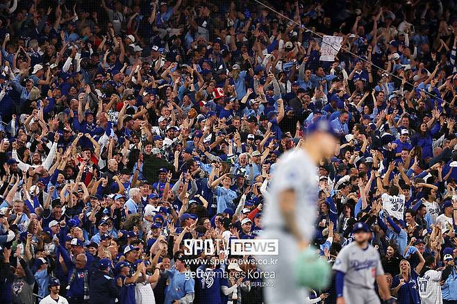 이럴수가, 다저스 역대 최초 기록 희생양됐다…'대타 그랜드슬램' 토론토, '오타니 투런' 다저스에 기선제압