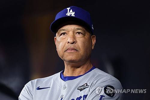 '1이닝 9실점' 불펜 방화는 로버츠 감독 탓? 사사키-커쇼 뒀다 뭐하나 [WS1]