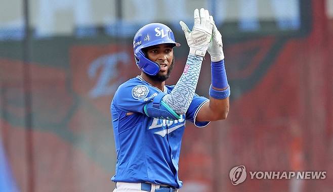 한화 폰세·삼성 디아즈, 경기 중 서로 사과…매너도 MVP급