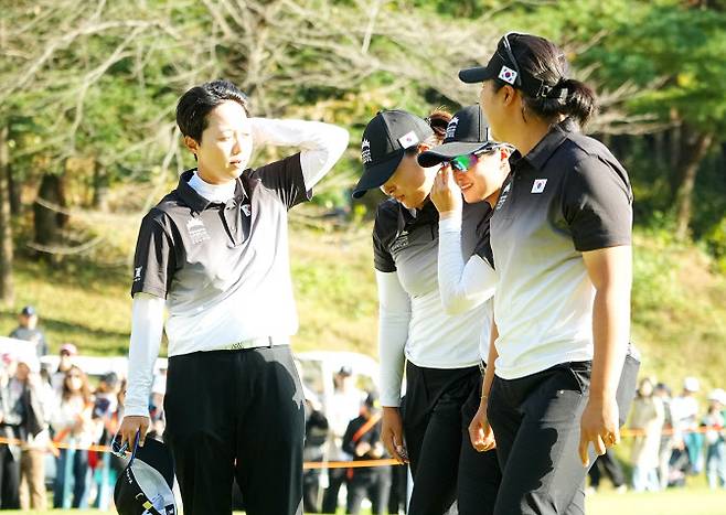 조별리그 탈락에 눈물 쏟은 고진영·최혜진…김효주