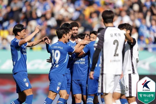 [K리그2 현장리뷰] 사실상 무산된 다이렉트 승격...'통한의 동점골 허용' 수원, 전남과 2-2 무승부