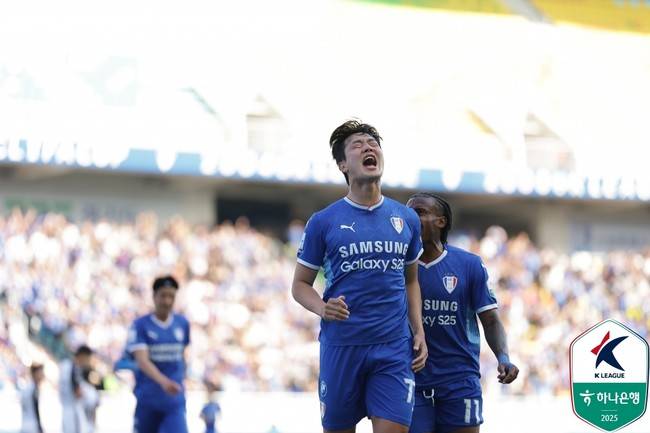 [K리그2 현장리뷰] 사실상 무산된 다이렉트 승격...'통한의 동점골 허용' 수원, 전남과 2-2 무승부