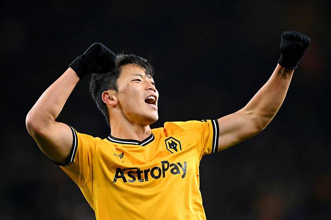 英 단독 보도 나왔다, ‘황소’ 황희찬에겐 반가운 소식…‘개막 8경기 무승→최하위’ 울버햄튼 사령탑 교체 가능성