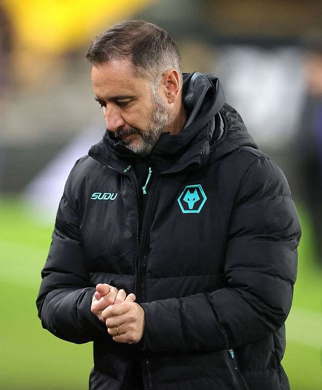 英 단독 보도 나왔다, ‘황소’ 황희찬에겐 반가운 소식…‘개막 8경기 무승→최하위’ 울버햄튼 사령탑 교체 가능성