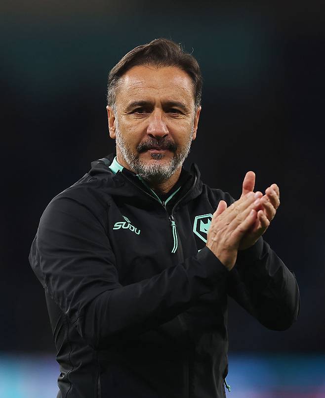 英 단독 보도 나왔다, ‘황소’ 황희찬에겐 반가운 소식…‘개막 8경기 무승→최하위’ 울버햄튼 사령탑 교체 가능성