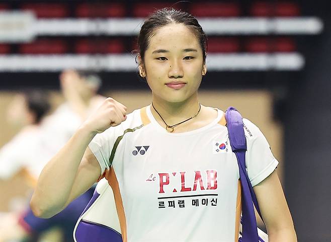 프랑스 오픈 '안세영', 가오 팡 지에 상대로 진땀 역전 4강