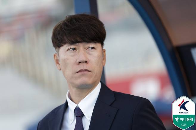 ‘이례적 쓴소리’ 수원FC 김은중 “한 선수가 경기 빼달라고 하더라”