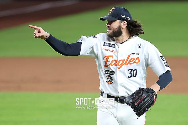 “폰세, 페디 이상 다년 계약도 가능” 미국 복귀 확실시, 한화에서 우승 반지 챙겨 떠날까