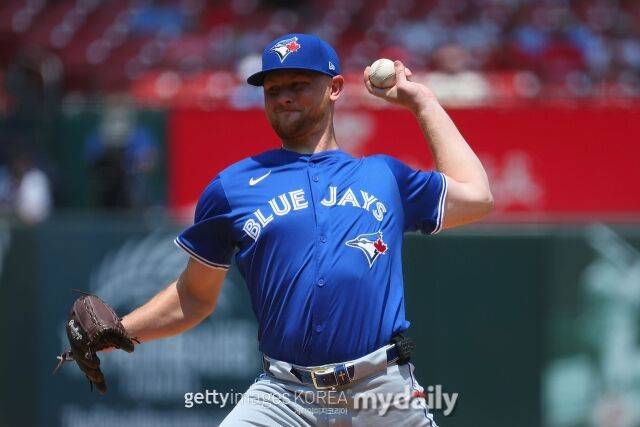 KIA 출신 라우어는 팔각도 40도가 안 되는데…오타니 저격 몇 번이나 할까, 야유는 보너스? 불안한 출발