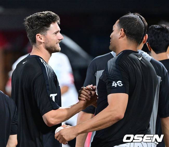 “우승 절실하다” 염갈량의 선택, 왜 ‘13승’ 1선발 대신 6승 톨허스트가 1차전 선발일까