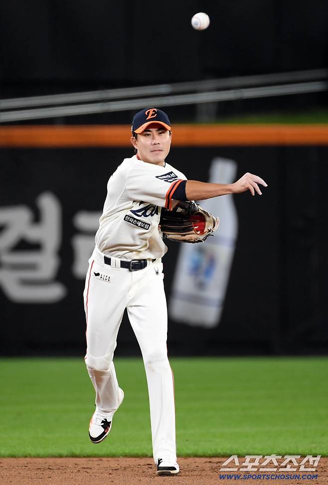 78억 FA의 충격적 엔트리 제외, 'PO 타율 0.077' 50억 FA 각성→업셋 시리즈의 전제조건[KS]