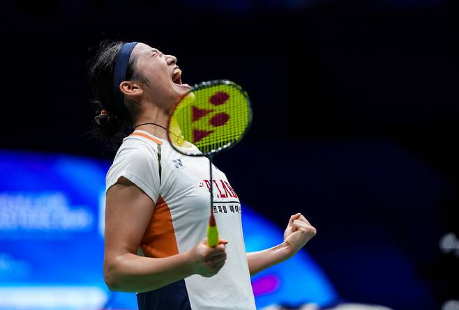 “안세영이 지친 척 했다” “두 고수가 처음부터 고퀄리티 대결을 했다”···中 매체도 인정한 안세영과 천위페이의 ‘명승부’, 그리고 찬사