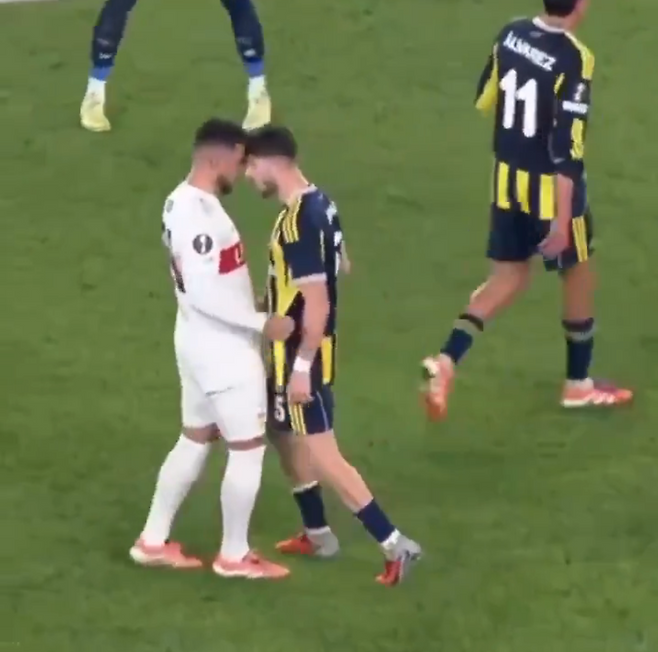 김민재 이런 구단에서 어떻게 버텼나…이번에는 ‘인종차별’로 논란, 獨 정치인까지 나서서 비판