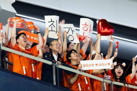 한화, 'KBO 다저스' 되나? 김승연 회장, 올 겨울에도 화끈하게 풀 듯...현상유지면 KIA처럼 돼