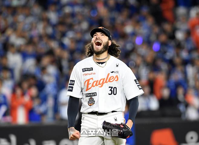 한국시리즈? 6차전서 끝낼 겁니다만? LG “폰세가 두 번 나오지 못하는 것에 대해 긍정적”…PO 5차전 패착일까 [SS시선집중]