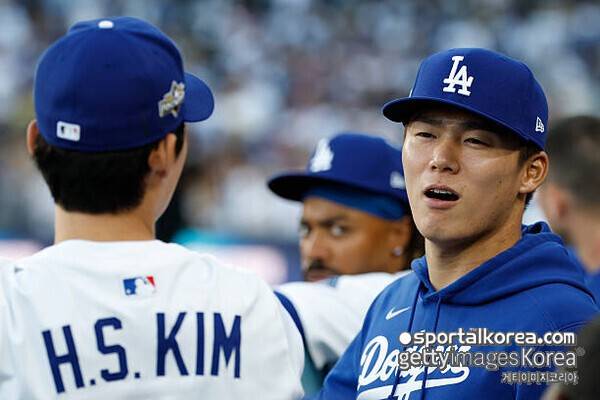 '日 야마모토 완벽투' 21세기 최초, 2년 연속 WS 우승까지 'D-3' 다저스, 토론토와 1승 1패...김혜성은 결장