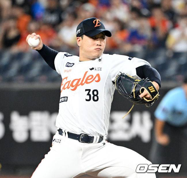 한화 생활 13년 만에 이런 영광이…78억 FA 제치고 KS행 감격 “한국시리즈 끝나고 은퇴해도 좋다, 최선 다할 것” [KS1]