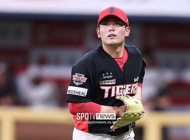 2군 선수→타이거즈 역사→태극마크라니… 각본도 이렇게 쓰면 욕 먹는다, ‘영탁쇼’는 계속된다