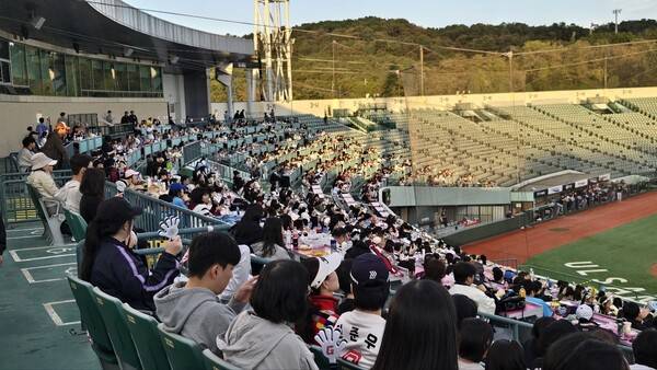 야구게임인가? 내년 입단 앞둔 신인 타율이 0.684...NC 고준휘 또 맹타, 선두 롯데 0.5G차 추격 [폴리그]