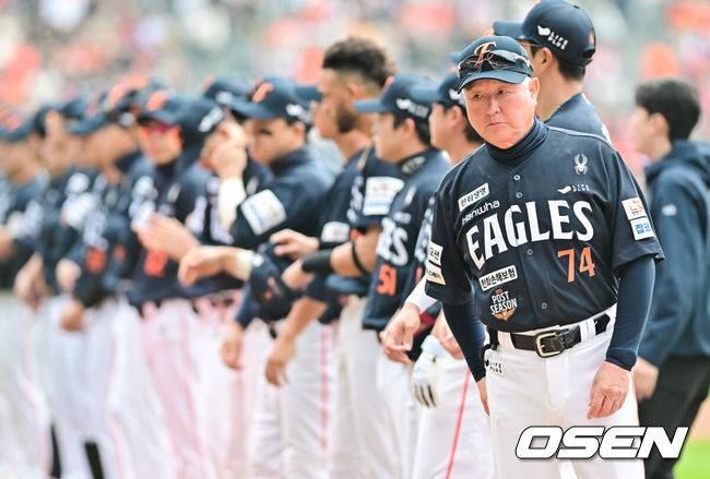 두산→NC→한화 3개팀 KS 이끌었는데…잠실서 11전 전패라니, 김경문 감독 지독한 가을 징크스 [KS1]