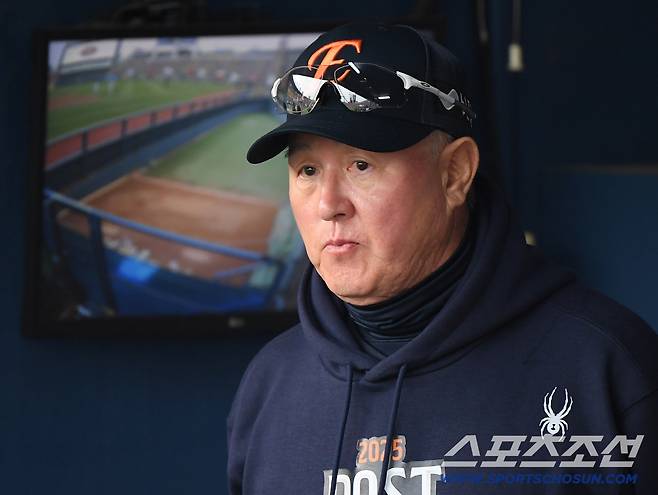 사인 미스? 번트까지 대놓고 왜 안들어왔나 → 한화 1사3루 무득점 미스터리 [KS1]