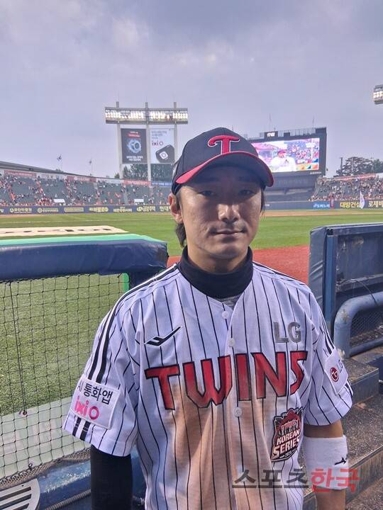 이럴수가, 한국시리즈에서 이런 '여유'라니… 신민재가 밝힌 1사 3루 다이빙 수비