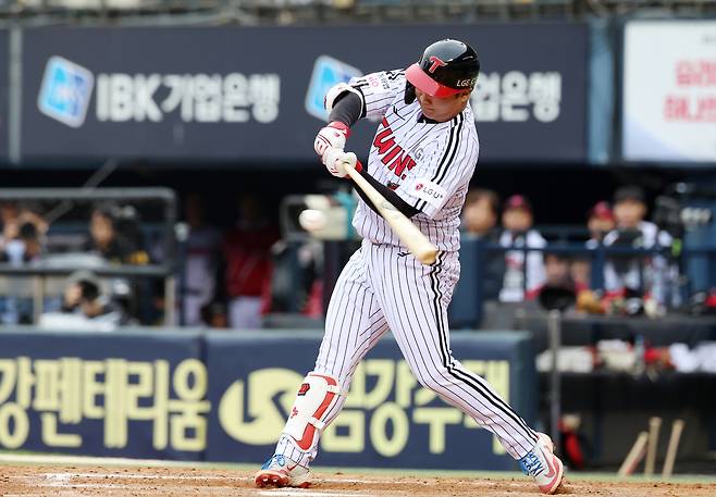 “이걸 어쩌나...’’ 한화의 가장 믿는 구석이었던 LG의 무뎌진 실전 감각, KS 초장부터 그런 기미조차 보이지 않았다