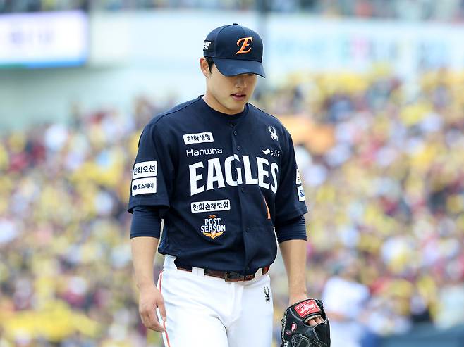 “이걸 어쩌나...’’ 한화의 가장 믿는 구석이었던 LG의 무뎌진 실전 감각, KS 초장부터 그런 기미조차 보이지 않았다