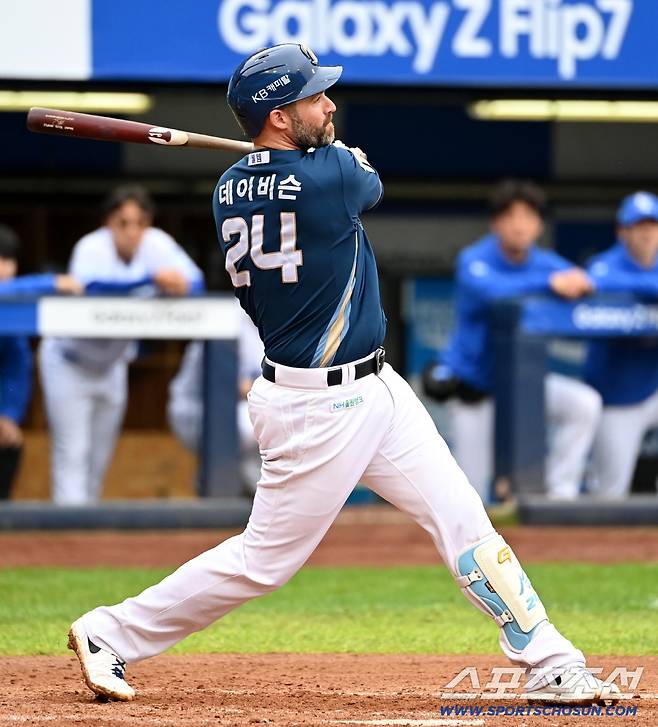 'KBO 최초 다년 계약 발표' 2년간 82홈런 쳤는데, 아직 내년 모른다…왜?