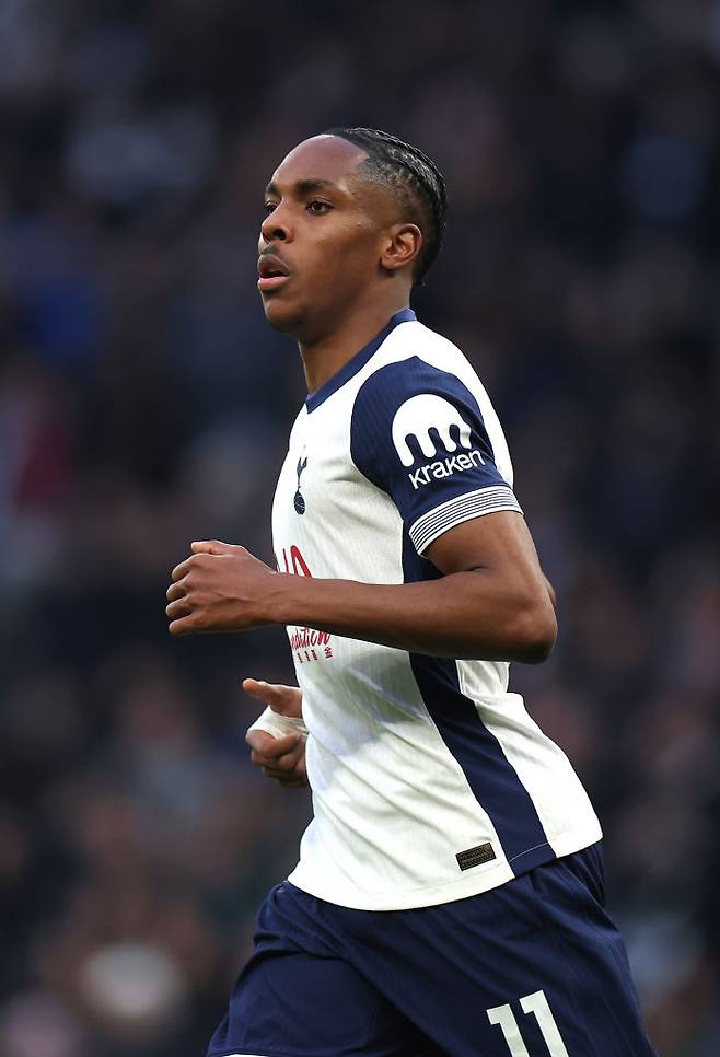 토트넘 ‘오피셜’ 공식발표 나오자마자…‘전 주장’ 손흥민 댓글로 격려 메시지 보냈다 “우리 모두 너를 응원해”