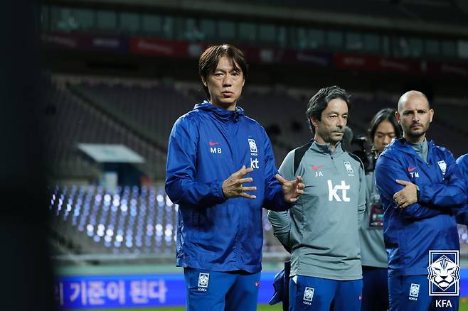 홍명보호 내달 평가전 상대 가나 파격 결단, 축구협회장 ‘오피셜’ 공식입장…은케티아·허드슨오도이 향해 “헌신 보여주지 않은 선수들 귀화시킬 생각 없어”