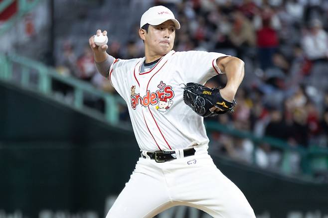 투수를 해야 하나? 포수가 149km 파이어볼러라니, 국대 마무리 기 죽네