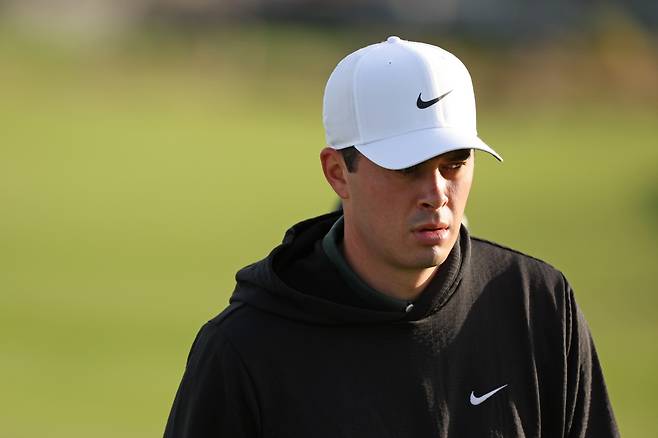 4번 쳐서 고작 2m 보냈다…파4홀서 ‘쿼드러플 보기’ 대참사