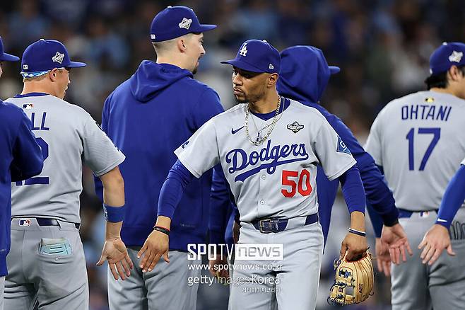 ‘뒤끝 작렬’ 로버츠 왜 이러나… 말실수에 캐나다가 부글부글, 황급히 실수 인정 “이 표현은 뺍시다”