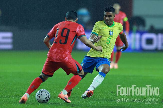 '뚱보 논란 종결' 한국서 잘하고, 맨유서도 잘하고 있는데...계약 연장 없다→주급 7억 깎아야 잔류 가능