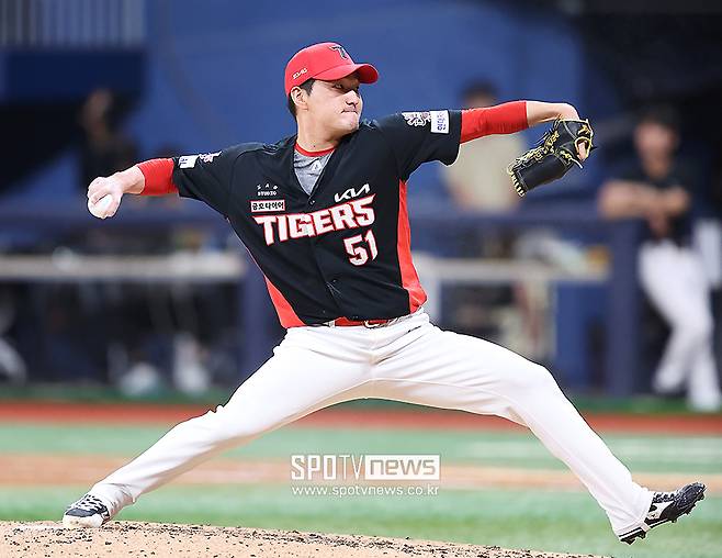 1년 전 KIA의 그 영웅, TV로 야구 보며 다짐했다…