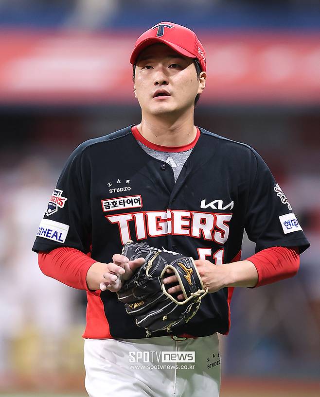 1년 전 KIA의 그 영웅, TV로 야구 보며 다짐했다…