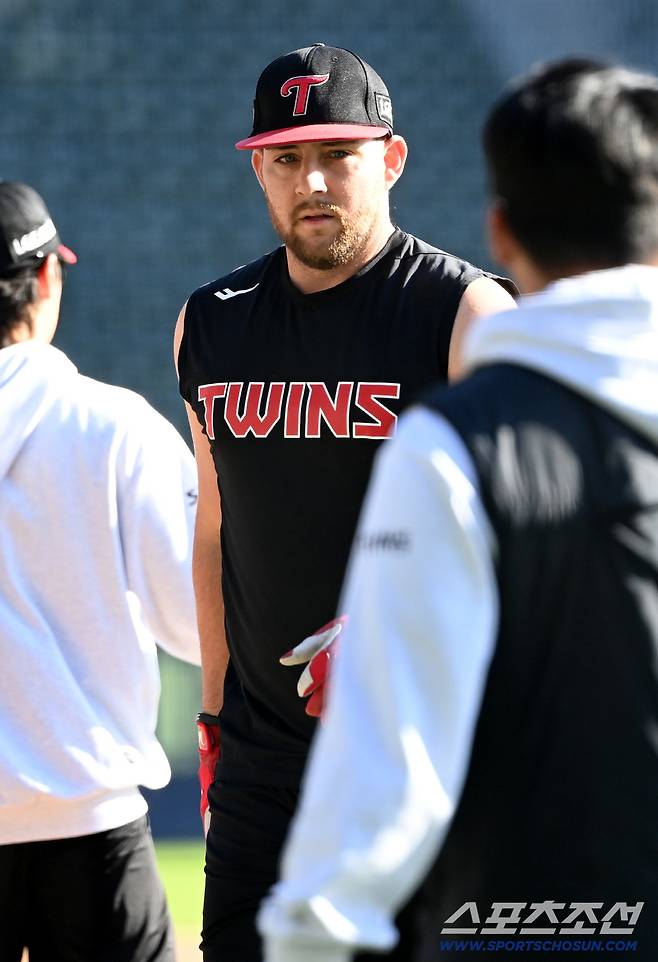 문동주→류현진 선발 우좌 다른데... 어제 8점 낸 라인업 그대로[KS2 현장]