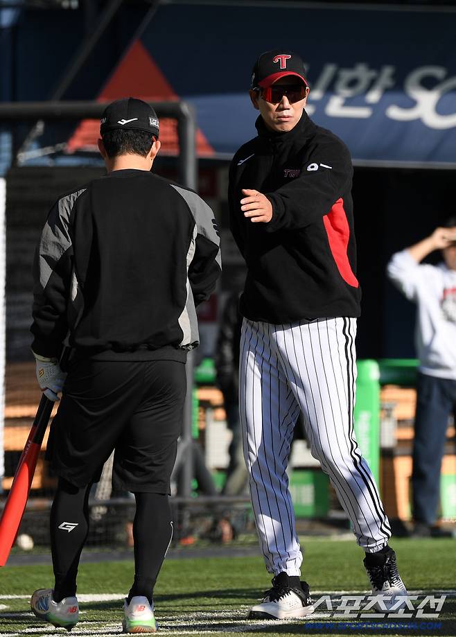 문동주→류현진 선발 우좌 다른데... 어제 8점 낸 라인업 그대로[KS2 현장]