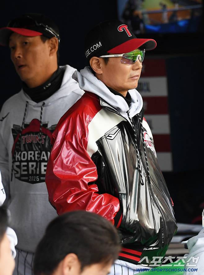 LG 초대형 변수 발생?…염갈량 앉자마자 우려했다