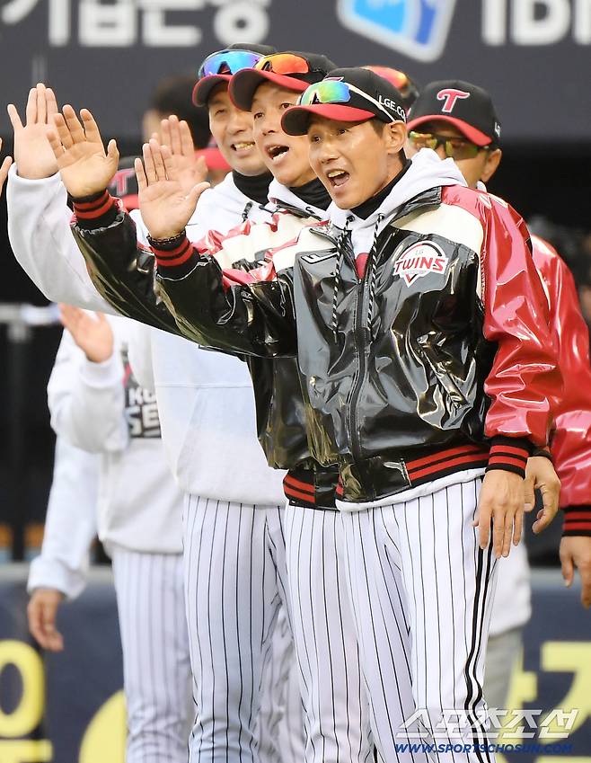 LG 초대형 변수 발생?…염갈량 앉자마자 우려했다