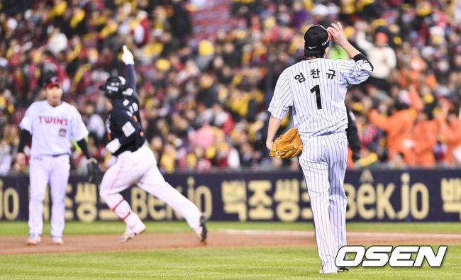 '이럴 수가, 악몽의 1회' ERA 1.59 임찬규, 백투백 홈런 맞고 4실점 무너지다 [KS2]