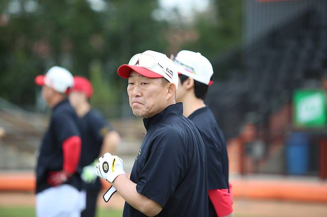 KIA 코치 개편 신호탄, 우승 배터리코치 결별…