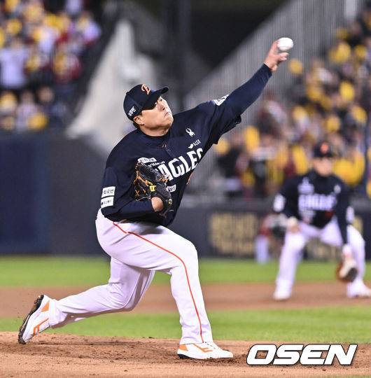 무려 19년 기다린 KS였는데…류현진이 3이닝 7실점으로 무너질 줄이야, 세월이 야속하다 [KS2]