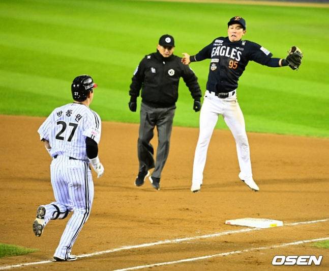 '와' 독해진 염갈량 '코시 불문율?' 7회 5점차 번트→6점차 바로 또 번트라니... [KS2 현장]