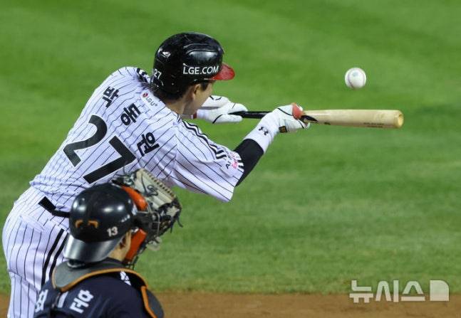 '와' 독해진 염갈량 '코시 불문율?' 7회 5점차 번트→6점차 바로 또 번트라니... [KS2 현장]