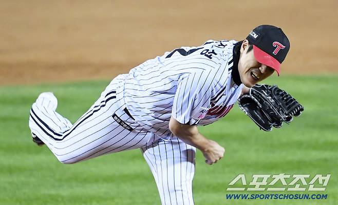 단 둘뿐인 소중한 필승조를 4회에 몰빵이라니... 이게 염갈량의 KS다[잠실 현장]